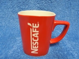Punainen posliininen Nescafe- kahvimuki, A2667