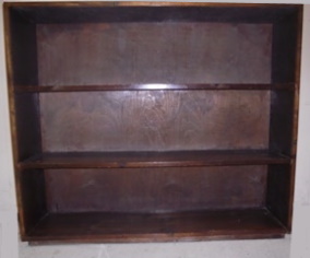 Vanha ruskea puinen hyllykk, kytetyt huonekalut, H56