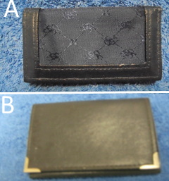 Pieni, harmaa muistikansio tai lompakko/ avainsilytys, V301