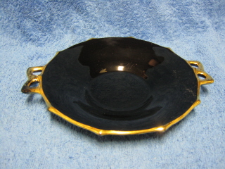 Hovmantorp, musta/kulta korvallinen lasinen tarjoiluvati, Royal, vintage, A1076