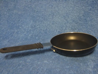 Pieni Teflon- paistinpannu, yhden kananmunan pannu, A1400