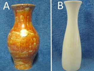 Cmielow, posliininen kukkamaljakko, oranssi tai valkoinen; A1411