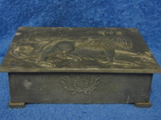Metallinen painava rasia, Aarnikotka, Griffin, A277