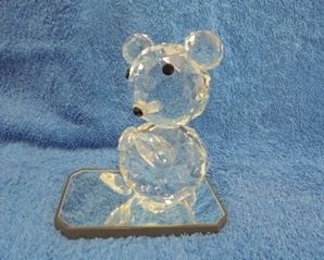 Kristallinen nalle, peili/ muovi alustalla, kytetyt tavarat, A2929