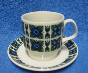 Staffordshire Alton, vanha kuppi ja tassi, retroastiat,  A698