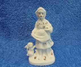Tytt ja pupu, figuuri, valkoinen keraaminen/ kulta, A865