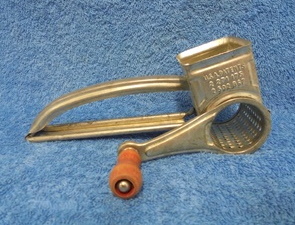 Mouli Grater, metalliraastin, pyritettv, puutappi, A899
