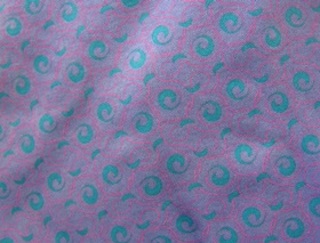Nukkapohjainen Gollege-kangas, violetilla pohjalla vihre/aniliini kuvio, B508