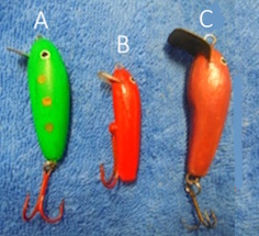 Pieni puinen uistin, k�ytetty tavara, B9