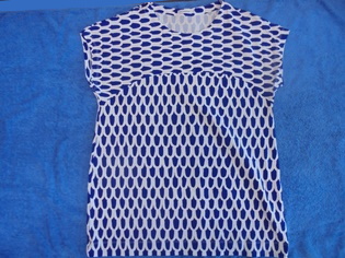 Marimekko, naisten T-paita, koko M, sininen- valkoinen, V338