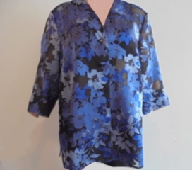 Atelier, naisten sinikukkainen pusero XL, mustat kohdat lpinkyvt, V508
