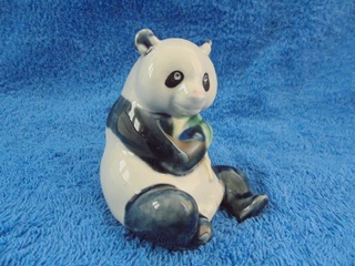 Kiinalainen posliininen Panda-karhu figure, A269