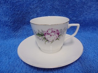 Kiinalainen kahvikuppi ja tassi, ruusukuvio, A1876