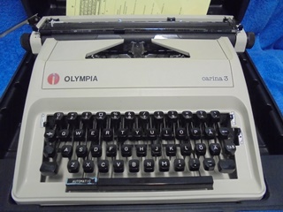Olympia Carina 3, automatic, kirjoituskone, vintage, S209