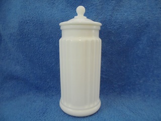 Bormioli, valkoinen kannellinen lasipurkki, maitolasi, A2174