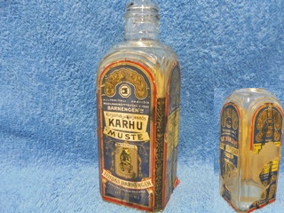Vanha Karhu Muste- lasinen pullo, etiketti, Tehdas Barnengen, R548