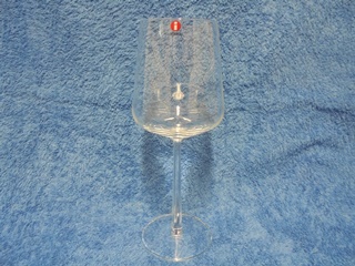 Iittala, punaviinilasi 45cl, Essence, Alfredo Hberli 2001, A305