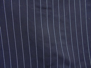 Musta liituraitainen kangaspala, asustekangas, B719