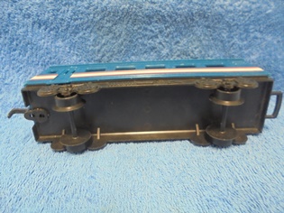 Siniset muoviset junanvaunut, E932