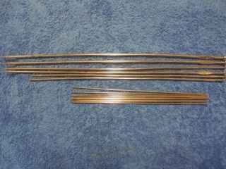 Metalliset, neulepuikot 3 paria ja sukkapuikot 10kpl, käytetyt, B78
