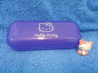Hello Kitty, violetti muovinen silmälasikotelo, figuri, V1070