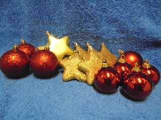 Joulukuusen koristeet, pallot ja tähdet, kulta/ punainen, E628