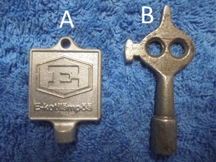 Patteriventtiilin ilmausavain tai kellonvetoavain, ker�ily, T546