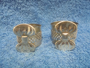 Metalliset servettirenkaat, Rusetti, A325
