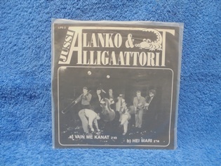 Jussi Alanko & Alligaattori, Vain me kanat- Hei Mari, 1990, Single-levy, R1234
