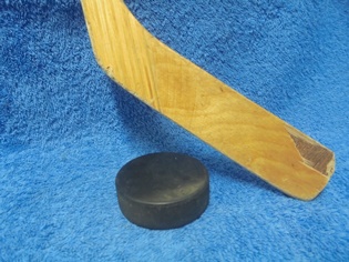 Raket Icemaste Jr, puinen lasten j��kiekkomaila ja kiekko, B821