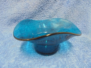 Nazeing Glass, sinivihre aaltoilevareunainen lasikulho, vintage, A2194
