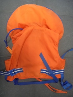 Rukka Seilor, lasten veneilyliivi, pelastusliivi, pilli, 15-20 kg, B825