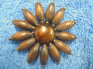 Rintakoru, ruskea kukka, vintage, V1058