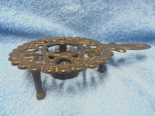 Metallinen teekannun kynttillmmittj, vintage, S931