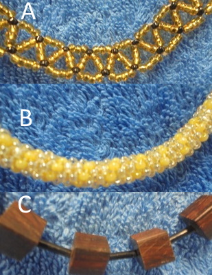 Kaulakoru, pieni helmi tai pieni puukuutioita, vintage, V979