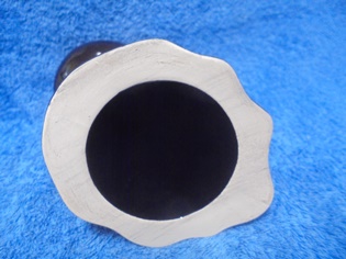 Musta keraaminen Haamu- kynttilnjalka, A3417