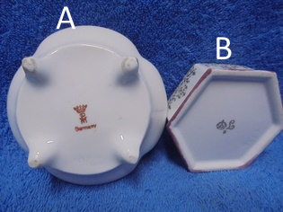 Saksalainen pieni korurasia, eroottinen kuva/ kulta, vintage, A1538