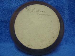 Kookas valkosavinen vati, signeerattu, kytetyt/ vanhat  tavarat, A3767