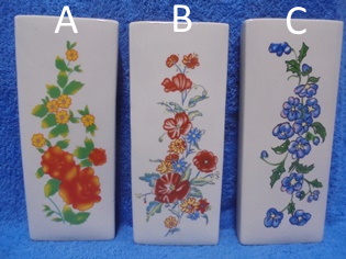 Posliininen ilmankostutinelementti, Kukka, vintage, A3772