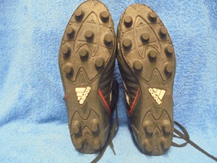 Adidas, miesten jalkapallokeng�t, koko 42 2/3, nappulakeng�t, B836