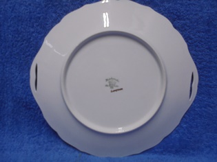 Tehdas Lampinen, valkoinen tarjoilulautanen, harmaat kukat, A3773