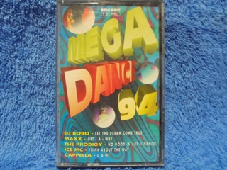 Mega Dance 94, useita esittji, c-kasetti, R941