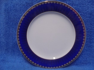 Christineholm/ Apilanlehti, lautanen, Marianne, Sigvard Bernadotte, A3770