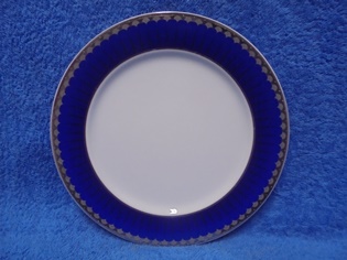 Christineholm/ Apilanlehti, lautanen, Marianne, Sigvard Bernadotte, A3771