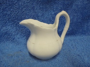 Riga Factory, M.S Kuznetsovsky, valkoinen pieni kermakko, A3888