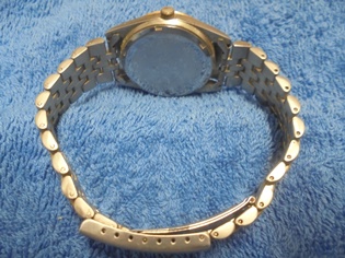 Charles Sernard Swiss desing, rannekello, V1023