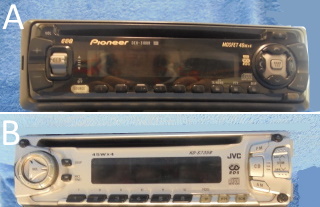 Auton CD-soitin/ radio, Pioneer DEH-3100R tai JVC KD-S735R, B789