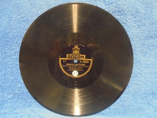 Malmsten- Pitknen, Mikkihiiri merihdss/ Hyljtty Nukke, sellakka, M668