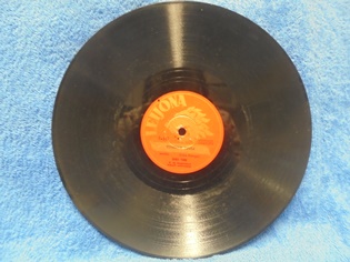 Eero Vre/ Yrj Haapanen, Tuudita tuuli/ Tanssit navetassa, sellakka, M696