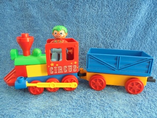 Lego Duplo Ville, Circus-juna, veturi- vaunu- pienoishahmo, E571